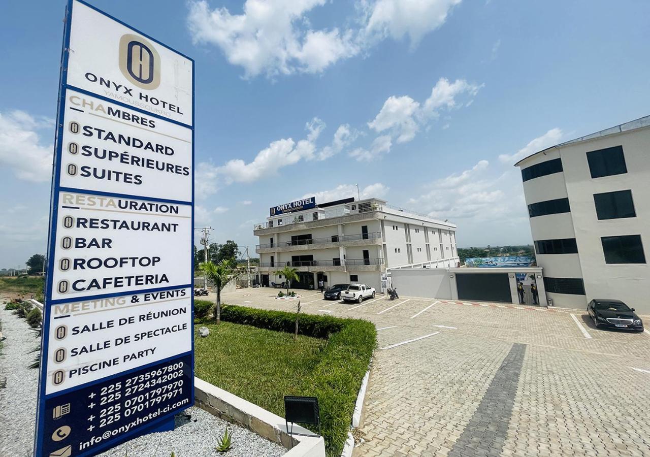Onyx Hotel Yamusukro Exterior foto